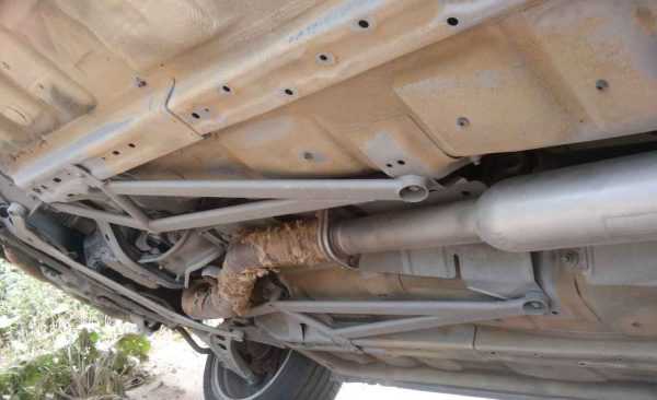 Пескоструйная обработка днища автомобиля Днище автомобиля