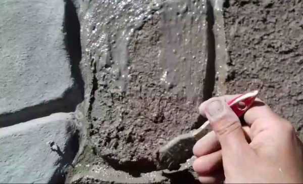 Формирование камня в слое штукатурки Штукатурка под камень