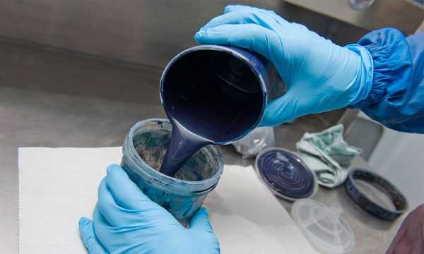 Краска легко разводится водой Разбавление акриловой краски