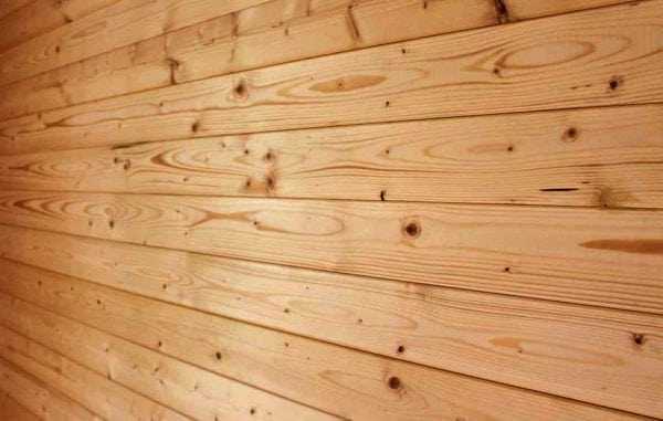 Необработанная вагонка Вагонка перед покрытием аквалаком