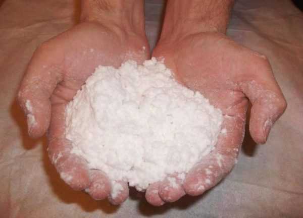 Внешний вид КМЦ Клеящее средство представляет собой порошок белого цвета