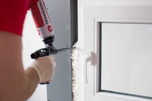 Заделка щелей между дверями монтажной пеной Применение монтажной пены