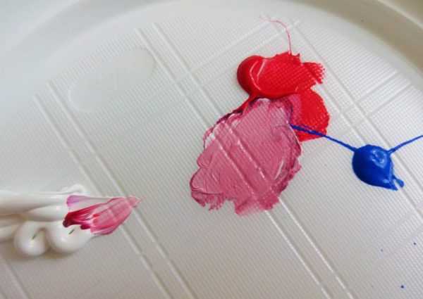 Цвет бордо из красного и синего Получение бордового цвета путем смешивания красной и синей краски