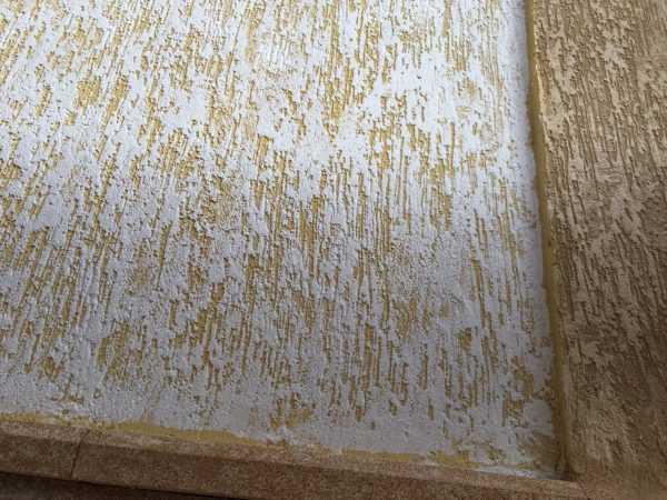 Вариант оформления декоративной штукатуркой Декор Короед