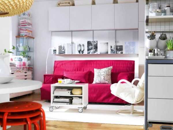 Ярко-красный диван в интерьере Красный диван