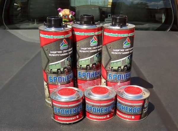 Средство содержит антикоррозионные добавки Двухкомпонентный состав Бронекор