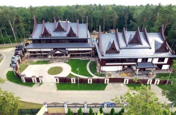 Особняк Григория Лепса в поселке Третья Охота