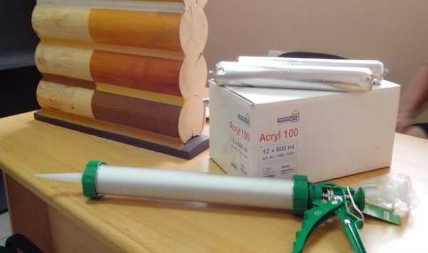 Акриловый герметик и пистолет для заделки швов Акриловый герметик