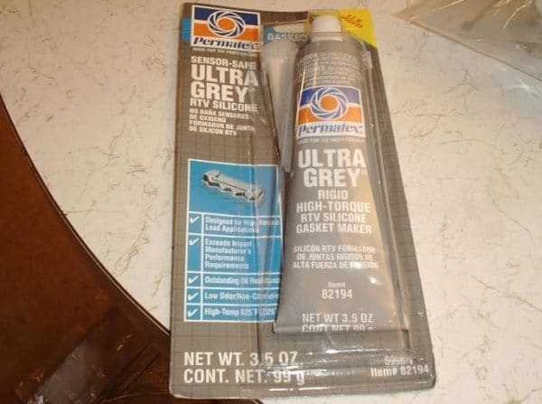 Герметик-прокладка Permatex Ultra Grey Обычно хватает небольшой упаковки