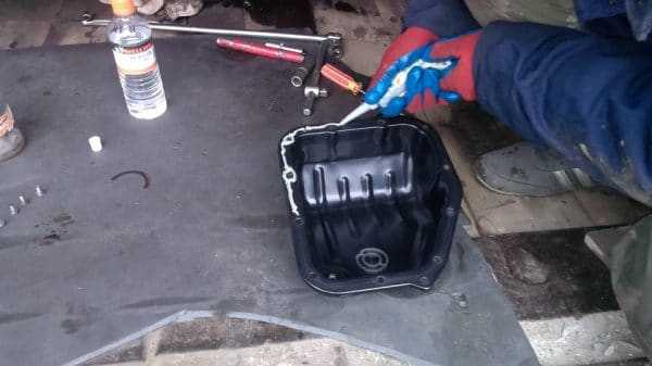 Замена прокладки Герметик вместо прокладки