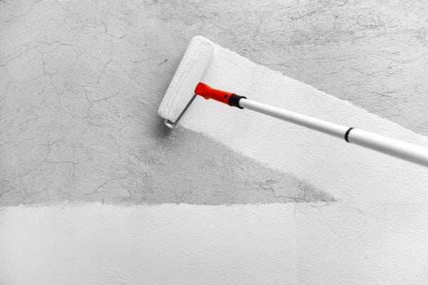 Грунтовка стен Перед приклейкой ламината стены необходимо загрунтовать