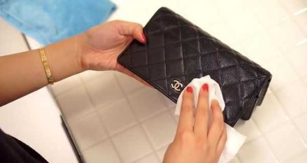 Чистка кожаного кошелька