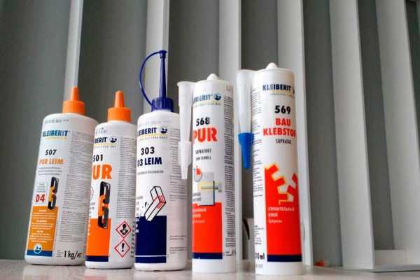 Четыри бутылки с жидким гвоздем Жидкий гвоздь Kleiberit