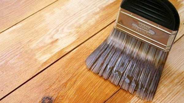 Покраска дерева аквалаком Нанесение аквалака на дерево