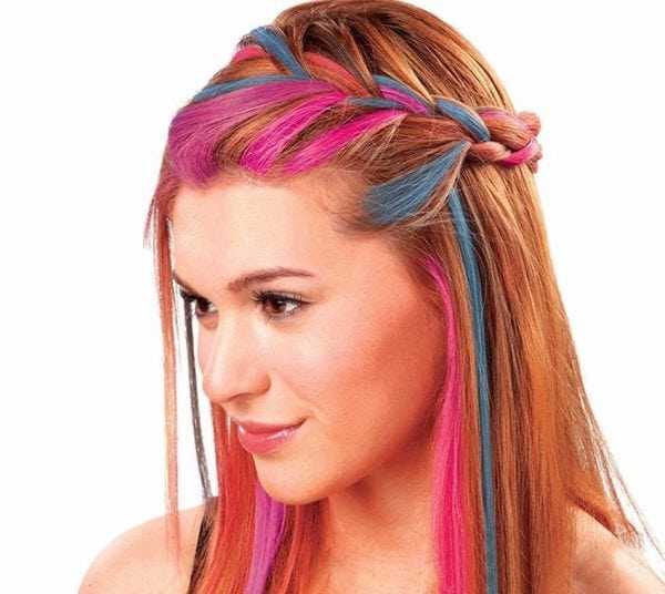 Меловая аэрозольная краска на волосах Меловая аэрозольная смываемая краска на волосах