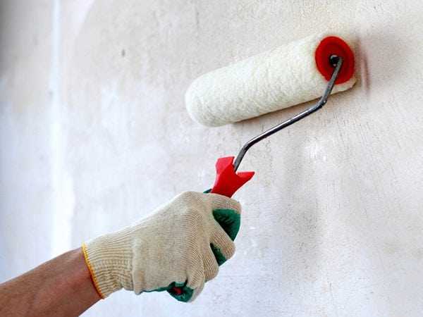 Грунтовка стены Грунтовка поверхности по старой краске