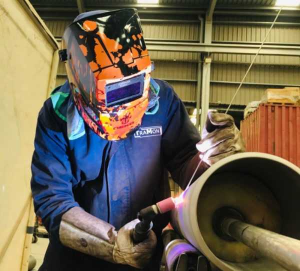 Маска DEKO Skull с автоматическим затемняющим экраном