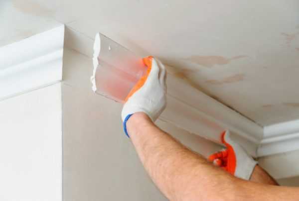 Монтаж багета Для установки багета используется акриловая шпаклевка