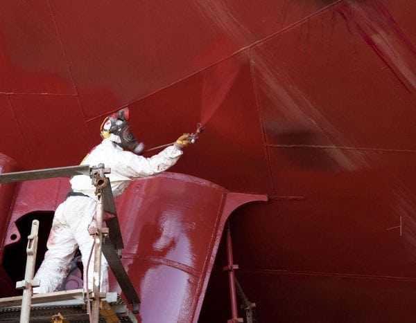 Покраска судна краской ХС-436 Нанесение эмали ХС-436 методом безвоздушного распыления