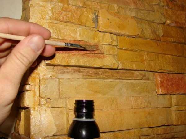 Нанесение лака на гипсовый камень Покраска искусственного камня под терракоту