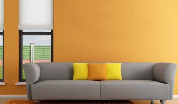 Окрашенные стены в интерьере Краску легко отколеровать в нужный тон