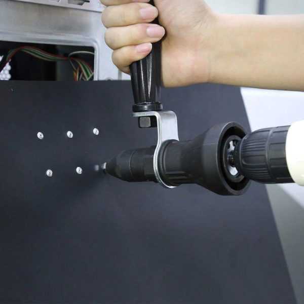 Насадка для работы с заклепками