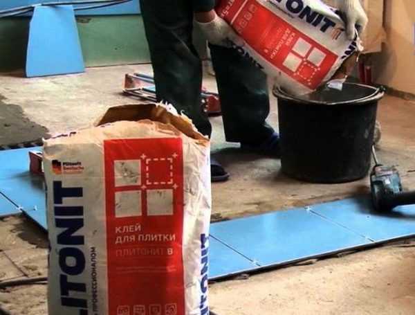 Использование Плитонита Подходит для монтажа плитки на различные поверхности
