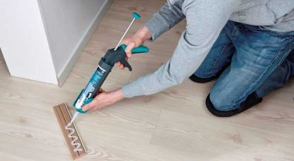 Применение пневмопистолета для нанесения герметика Нанесение герметика