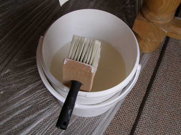 Разведенный клей Подготовка состава для приклейки выравнивающего полотна