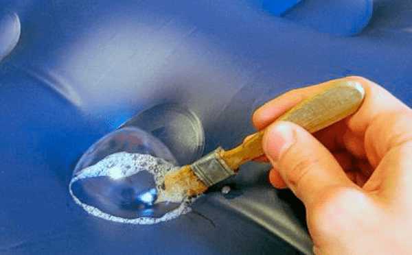 Поиск места повреждения Определение места пореза в надувном бассейне