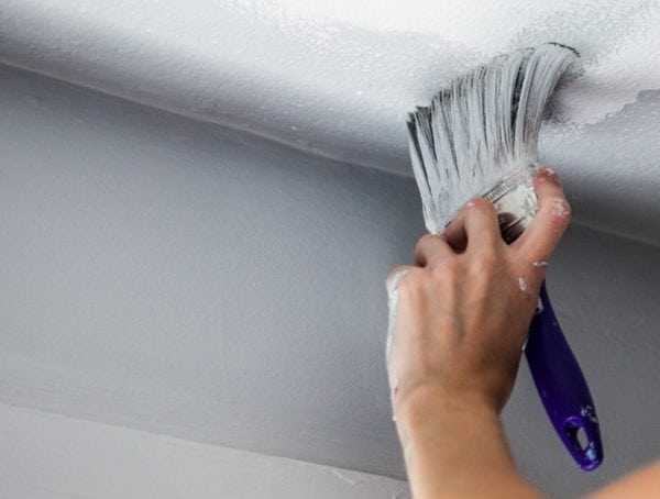 Покраска кистью Нанесение первого слоя краски кистью
