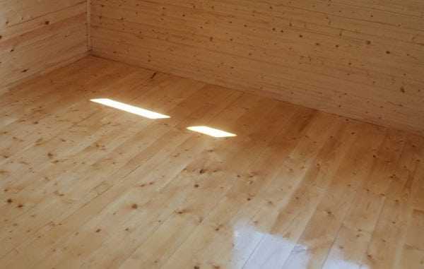 Покрытие лаком деревянного пола Покрываем лаком пол