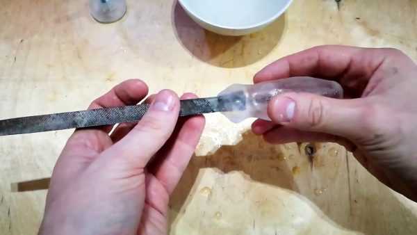 Полиморфный состав удобен в работе и не прилипает к рукам