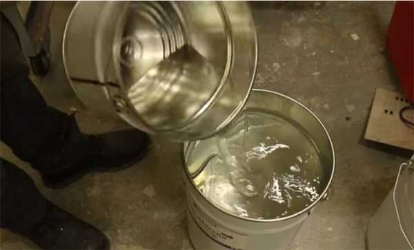 Добавление отвердителя Приготовление эпоксидного состава