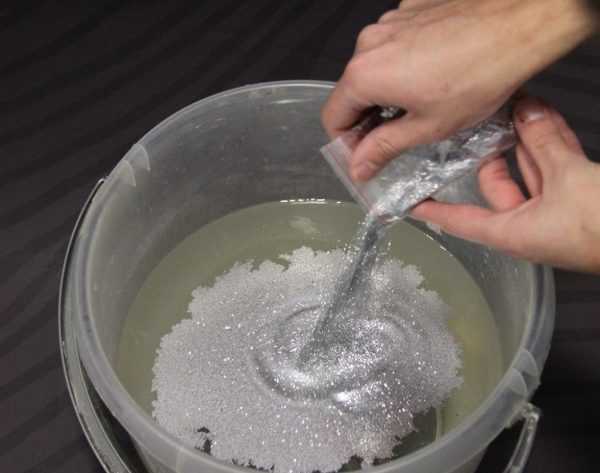 Добавление алюминиевого порошка Приготовление смеси для версальской штукатурки