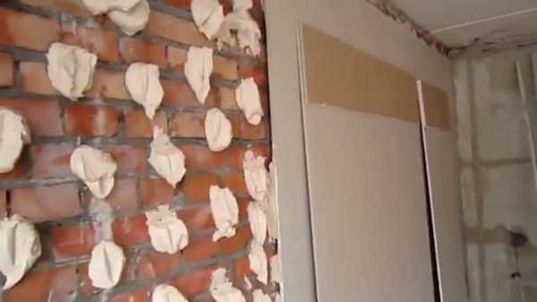 Монтаж гипсокартона на гипсовую штукатурку Приклейка ГКЛ на кирпичную стену