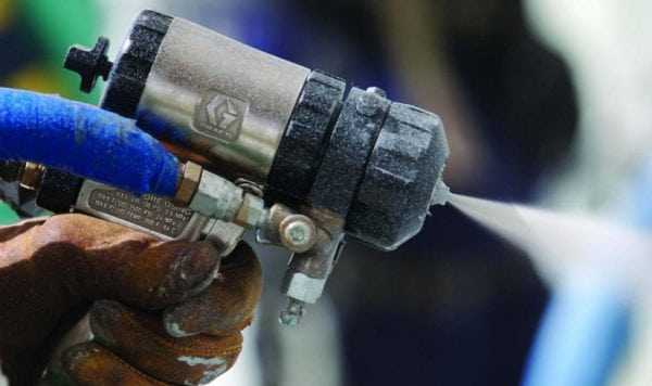 Распылитель для грунтовки Нанесение грунтовки методом распыления в электростатическом поле