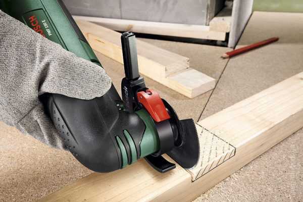 Резка паза в дереве