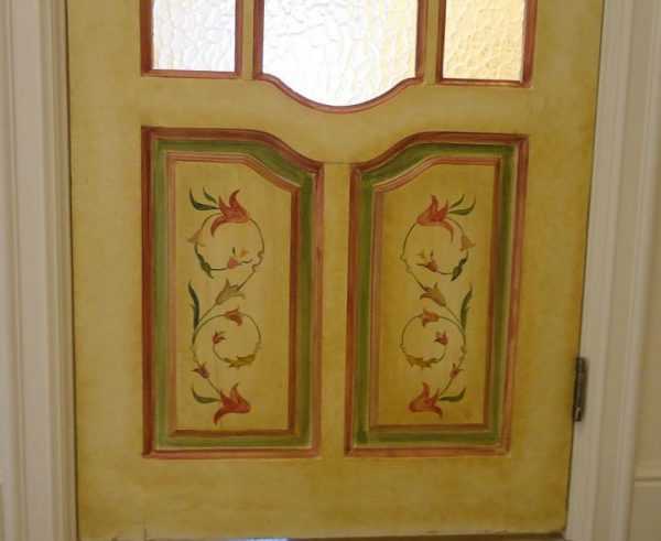 Нанесение рисунков Роспись дверей