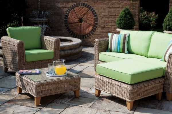 Ротанговая мебель Кресла из ротанга с фисташковыми подушками