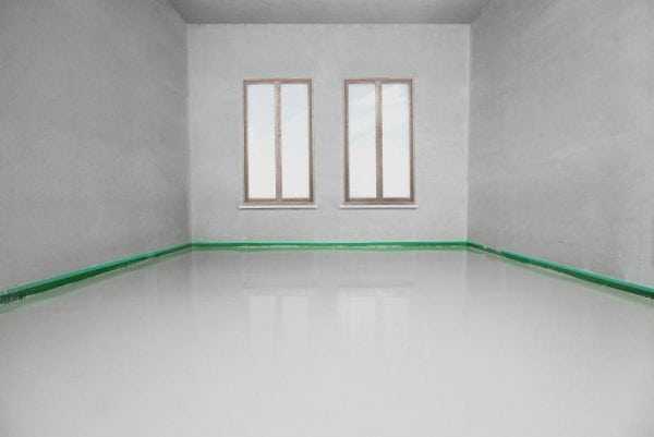 Идеально-ровная поверхность пола в комнате Ровный пол в комнате квартиры