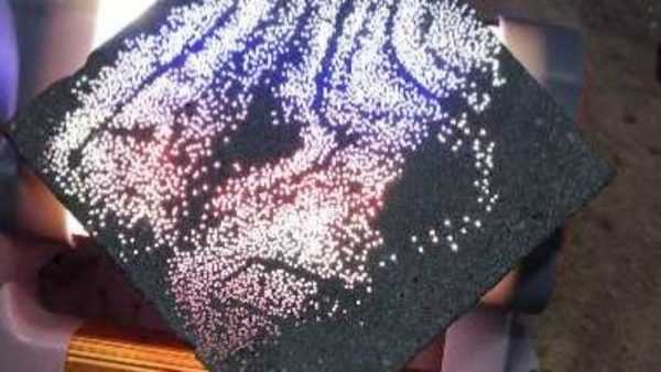 Самодельный блок из бетона и оптоволокна