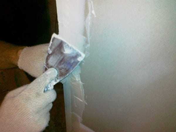 Шпаклевание наружного угла Нанесение шпаклевки на угол стен