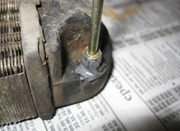 Склейка деталей из разных металлов Преимущества холодного соединения