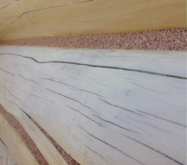 Средство может применяться для заделки больших швов и маленьких трещин