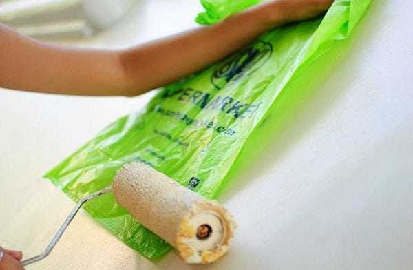 Текстура на стене Создание узоров на стене с помощью полиэтиленового пакета