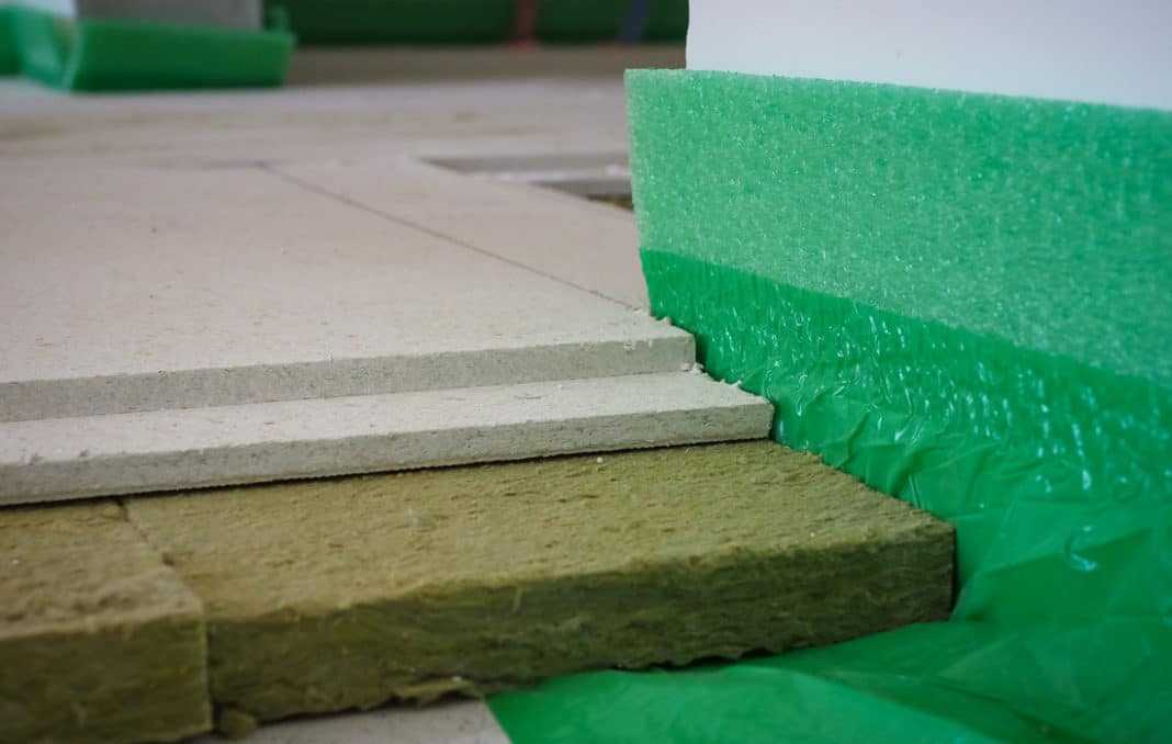 Монтаж полистирольных плит Теплый пол без стяжки