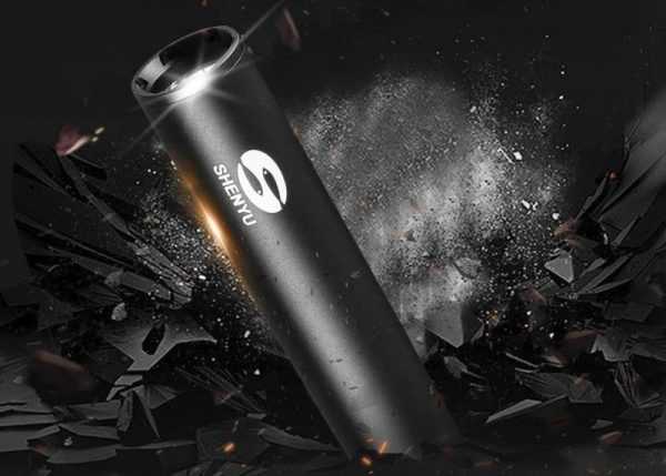 Бейсбольная бита со встроенным фонариком