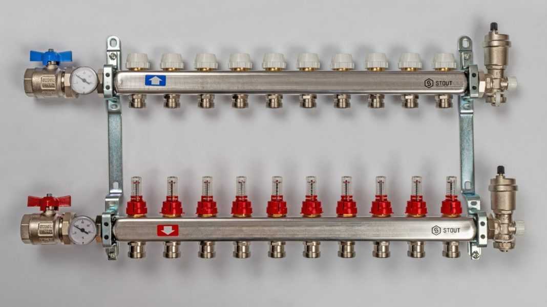 Для водяного теплого пола в бане понадобится распределительный коллектор Водяной теплый пол в бане