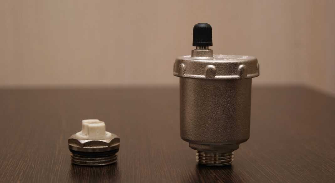 Воздухоотводчик может решить проблему с воздухом в системе отопления Воздух в системе отопления